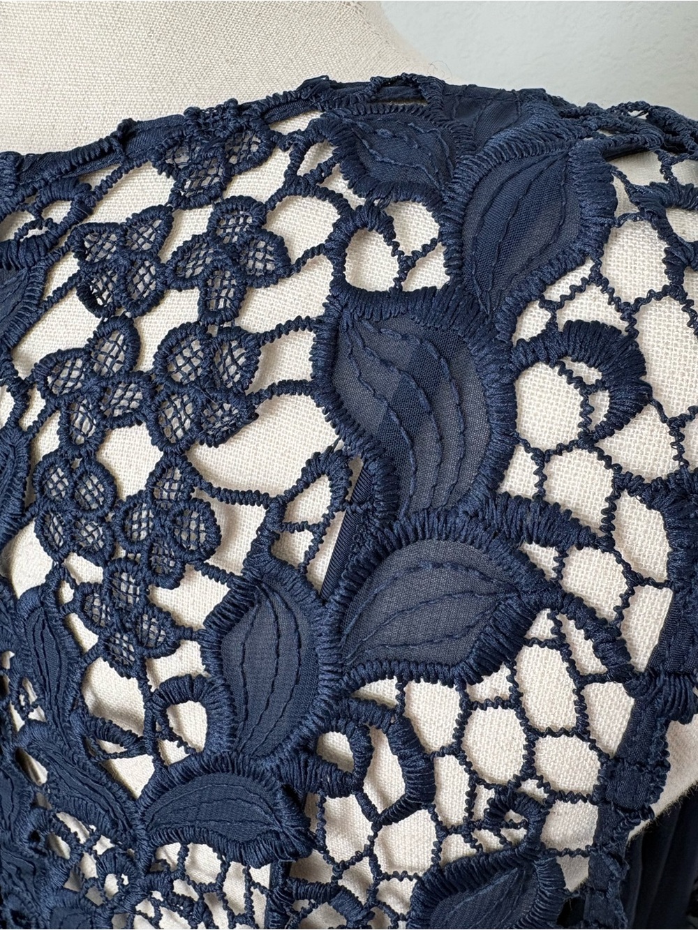 Johnny Was Natalie Navy Lace Overlay Midi Dress Sleeveless Event Cocktail XL New - Picture 6 of 15